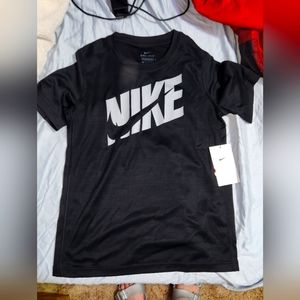 Brand New Nike shirt